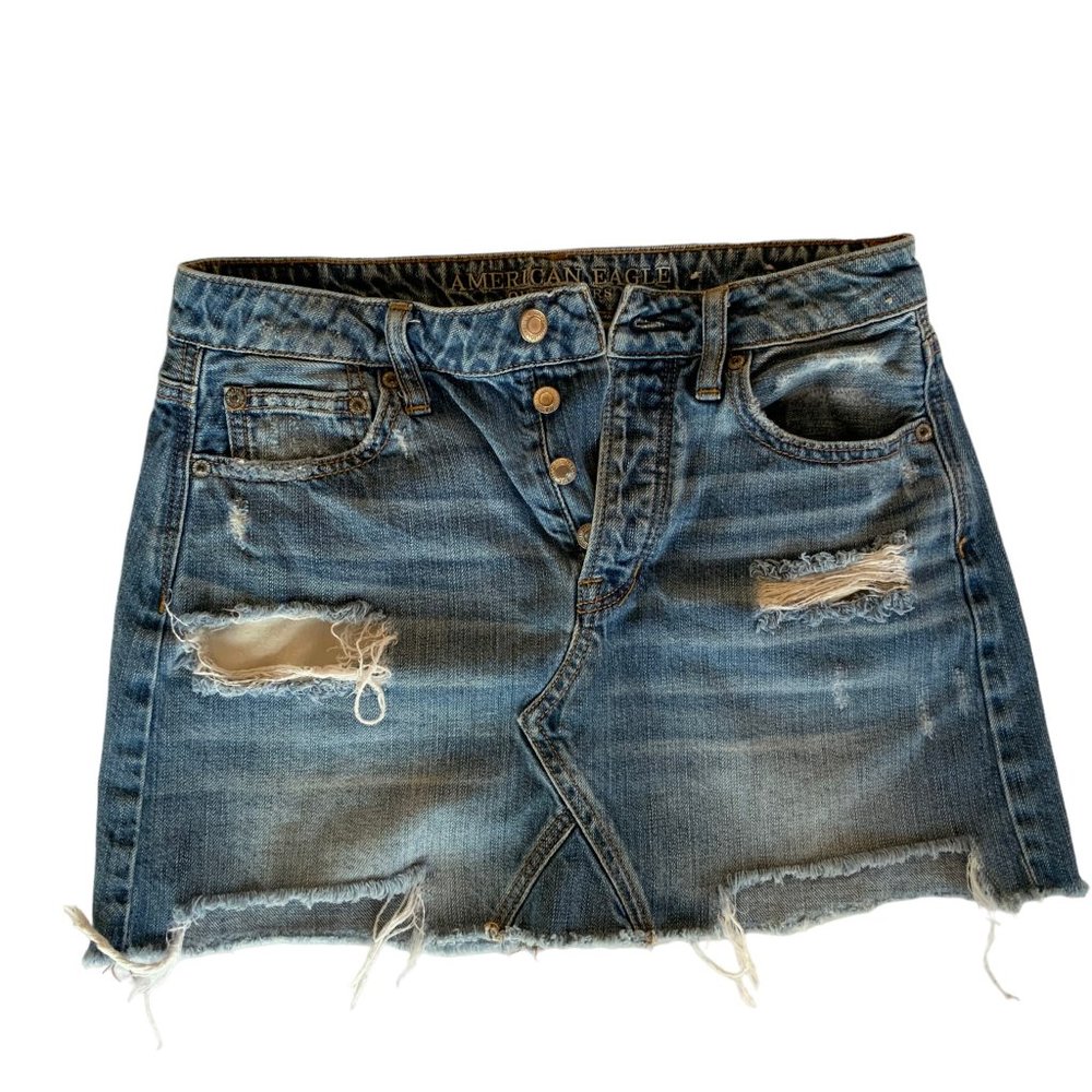 American Eagle Distressed Denim Skirt \ Size 4